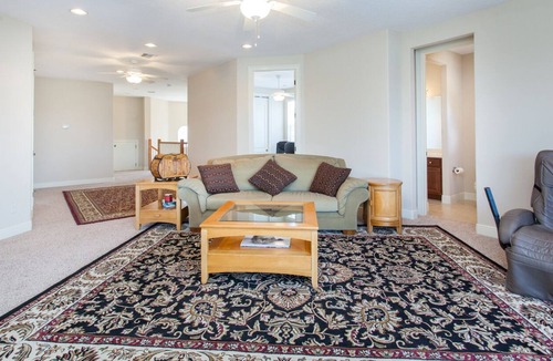 Windermere House | 10 Minutes from World Class Golf and Attractions