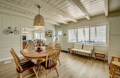 Mid Island House | 100 m² House ∙ 3 bedrooms ∙ 6 guests