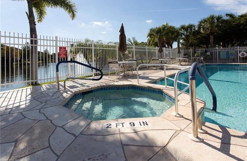 Iona Condo | 102 m² Condo ∙ 3 bedrooms ∙ 6 guests
