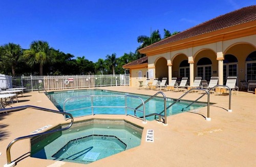 Iona Condo | 102 m² Condo ∙ 3 bedrooms ∙ 6 guests