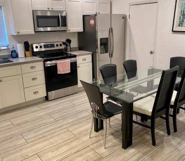 Sailboat Bend Apartment | 107 m² Apartment ∙ 3 bedrooms ∙ 7 guests