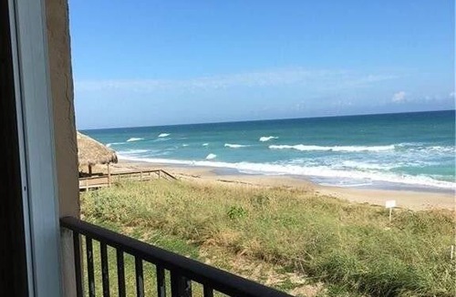 Hutchinson Island South Condo | 107 m² Condo ∙ 2 bedrooms ∙ 4 guests
