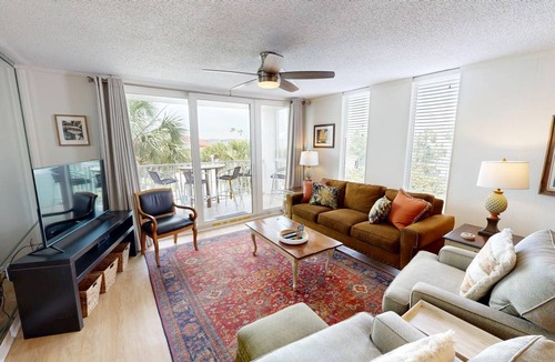 Holiday Isle Condo | 109 m² Condo ∙ 2 bedrooms ∙ 6 guests