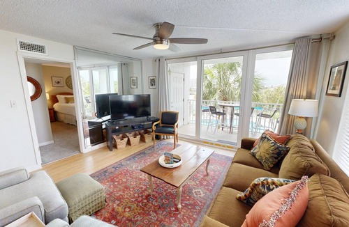 Holiday Isle Condo | 109 m² Condo ∙ 2 bedrooms ∙ 6 guests