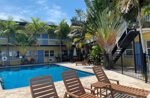 Bay Esplanade Apartment | 11 · Surf n Sand Studio Apartment by the Water 11