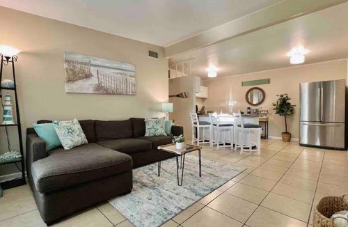 Pinecrest West Park Bed & Breakfast | 111 m² Bed and breakfast ∙ 3 bedrooms ∙ 5 guests