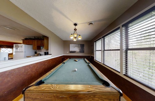 Pigeon Forge Cabin | 114 m² Cabin ∙ 2 bedrooms ∙ 6 guests