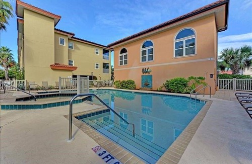 Bradenton Beach Condo | 118 m² Condo ∙ 3 bedrooms ∙ 6 guests