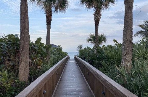 Fort Pierce Shores Condo | 118 m² Condo ∙ 2 bedrooms ∙ 4 guests