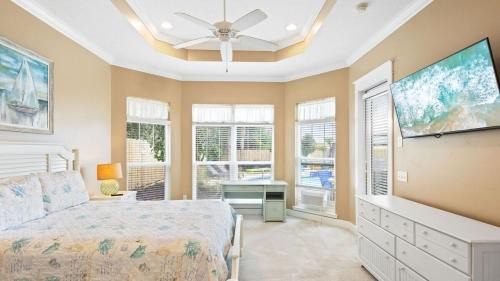 Hollywood Beach House | 122 Kelly The Real Fun Beach Home Pool Hot Tub Cabana