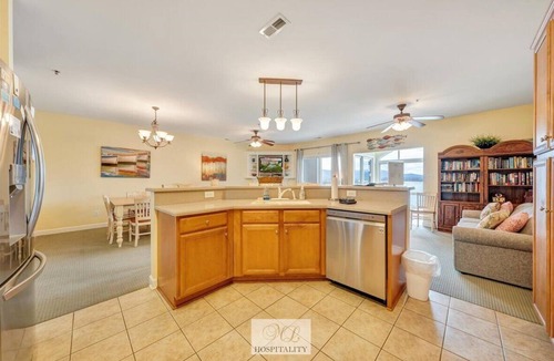 Huddleston Apartment | #122 Pointe - 3 Bedroom Lakefront Condo at Mariners SML