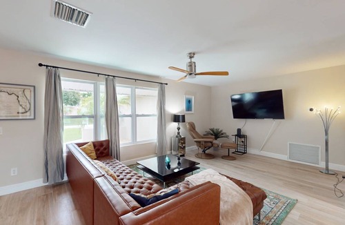 Palm City House | 124 m² House ∙ 2 bedrooms ∙ 7 guests