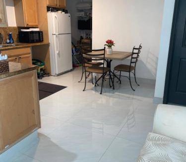 Sandalfoot Cove Bed & Breakfast | 13 m² Bed and breakfast ∙ 2 guests