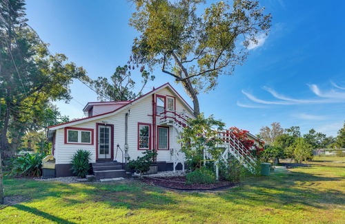 Northwest Orlando House | 13 Mi to Wekiwa Springs: Rustic Cabin on 8 Acres