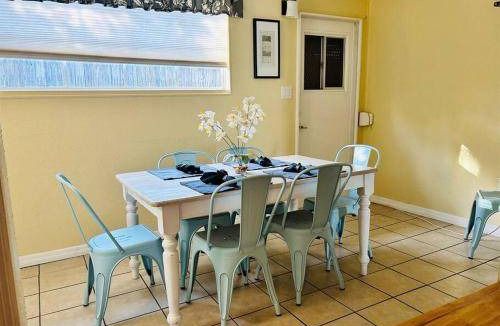 Bay Esplanade House | 130 m² House ∙ 3 bedrooms ∙ 8 guests