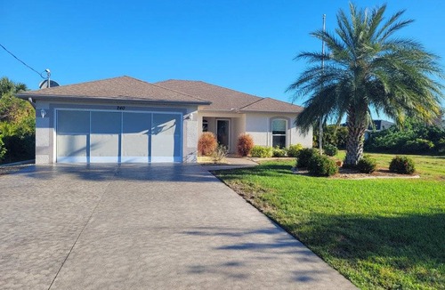 Rotonda Lakes House | 130 m² House ∙ 2 bedrooms ∙ 5 guests