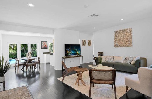 Southwest Coconut Grove Apartment | 131 m² Apartment ∙ 3 bedrooms ∙ 8 guests