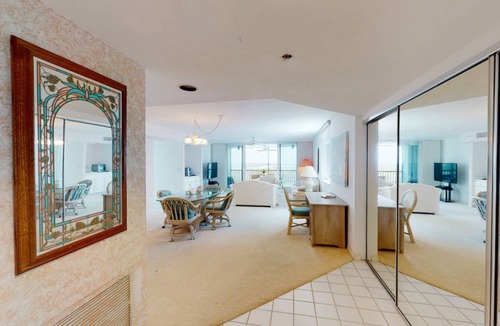 Mid Island Apartment | 133 m² Apartment ∙ 2 bedrooms ∙ 6 guests