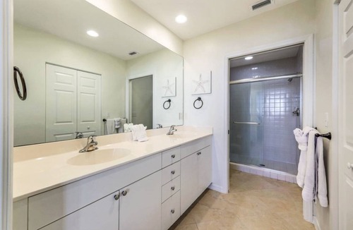 Vanderbilt Beach Condo | 137 m² Condo ∙ 3 bedrooms ∙ 6 guests