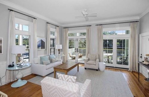 Beach District Condo | 140 m² Condo ∙ 2 bedrooms ∙ 5 guests