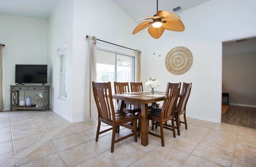 Stoneybrook House | 144 m² House ∙ 3 bedrooms ∙ 6 guests