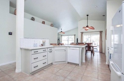 Stoneybrook House | 144 m² House ∙ 3 bedrooms ∙ 6 guests