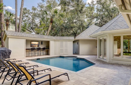 Oceanside Villa | 15 Duck Hawk