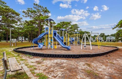 East Hill House | 1585 E Blount St