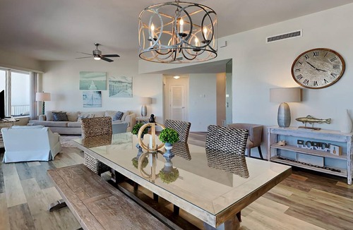 Avalon Beach Estates Condo | 159 m² Condo ∙ 3 bedrooms ∙ 10 guests
