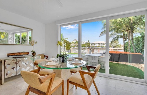 Barrier Island Apartment | 167 m² Apartment ∙ 3 bedrooms ∙ 6 guests