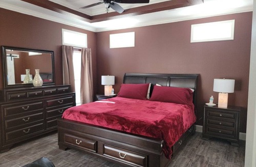 Bronson House | 167 m² House ∙ 3 bedrooms ∙ 8 guests