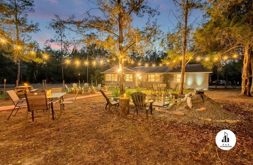 Eustis House | 168 m² House ∙ 4 bedrooms ∙ 15 guests