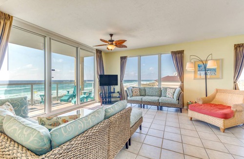 Navarre Beach Apartment | 169 m² Apartment ∙ 3 bedrooms ∙ 8 guests
