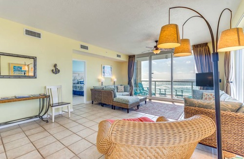 Navarre Beach Apartment | 169 m² Apartment ∙ 3 bedrooms ∙ 8 guests