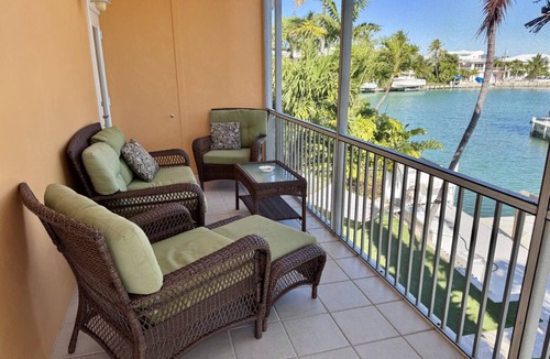 Toll Gate Shores House | 172 m² House ∙ 3 bedrooms ∙ 10 guests