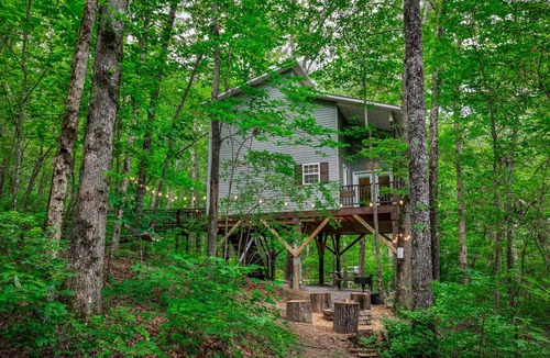 Fort Payne Cabin | 178 m² Cabin ∙ 2 bedrooms ∙ 7 guests