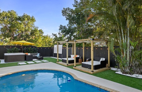 South Bradenton Villa | 179 m² Villa ∙ 6 bedrooms ∙ 20 guests