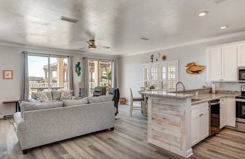 Dauphin Island Condo | 186 m² Condo ∙ 4 bedrooms ∙ 8 guests