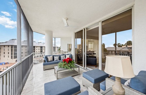 Vanderbilt Beach Condo | 189 m² Condo ∙ 3 bedrooms ∙ 6 guests