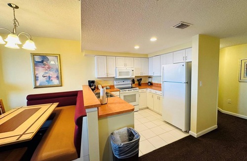 Brush - Stewarts Resort | 1BD/Daytona - Condo w/Wide Open Ocean F U N!
