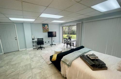 Tallahassee House | 1BR 1BA in Tallahassee Midtown close to FAMU, FSU and TMH