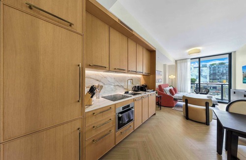 Wynwood Art District Apartment | 1BR + Balcony | Skyline Spa | Walk to Wynwood Walls