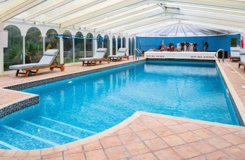Wing House | 2 Bed in Brampton oc-c34637