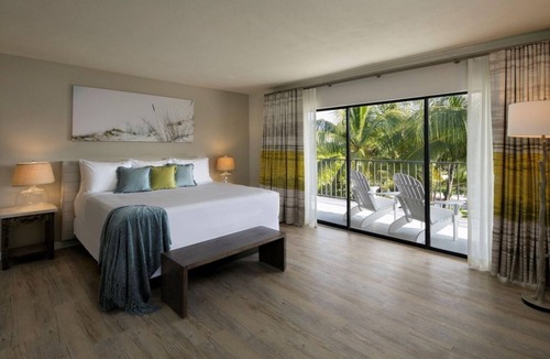 Islamorada Resort | 2 Bedroom Suite w/Kitchenette, Outdoor Pool, Free Parking & Pet Friendly!