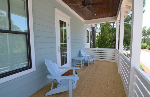 Lakeside at Blue Mountain Beach House | 2 Master Suites, 4 Bedroom, Five ★ Home, Gourmet Kitchen - short walk to beach