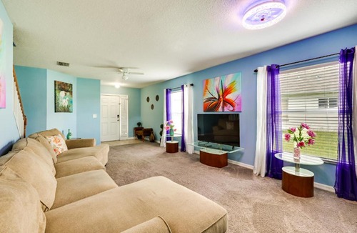 Wesley Chapel South House | 2 Mi to Epperson Lagoon Home with Private Yard