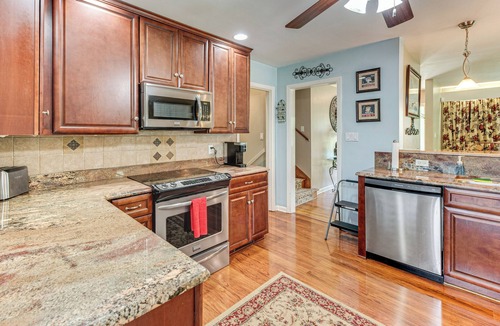 Tallahassee House | 2 Mi to FSU & FAMU: Home w/Spacious Deck!