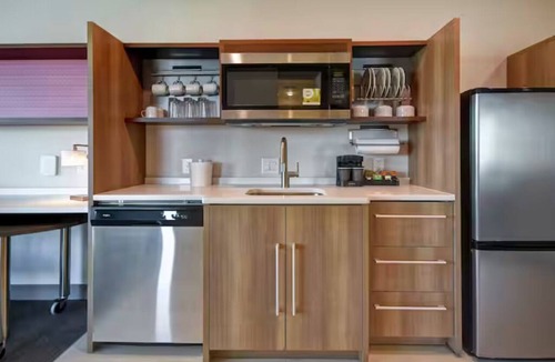 Jekyll Island Hotel | 2 Queen Studio w/Free Breakfast | 1 mi to Historic District Bike Trails