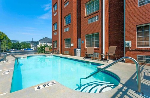 Stockbridge Hotel | 2-Star Hotel ∙ Microtel Inn & Suites by Wyndham Stockbridge/Atlanta I-75