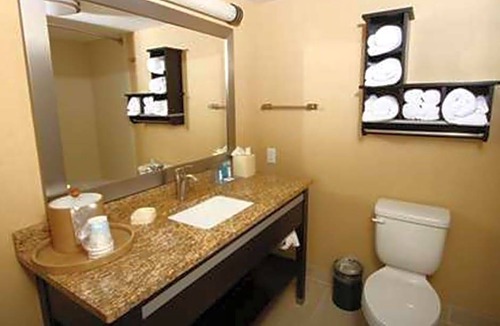 Daytona Beach Hotel | 2-Star Hotel ∙ Hampton Inn Daytona Beach/Beachfront